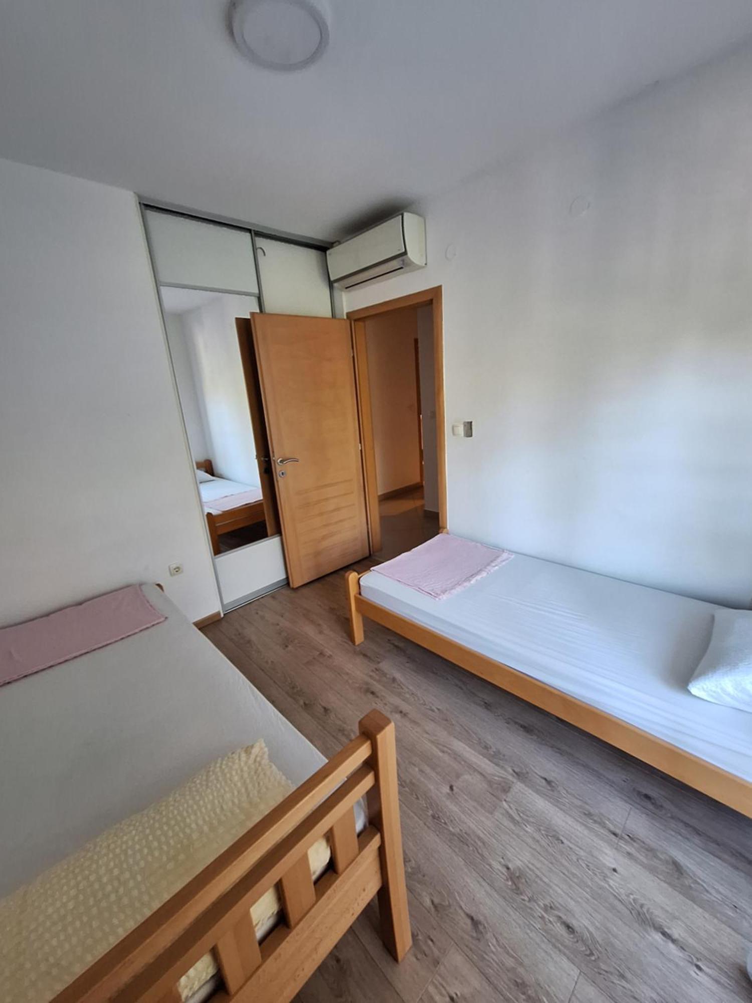 Apartment Enjoy Free Private Parking Мостар Экстерьер фото
